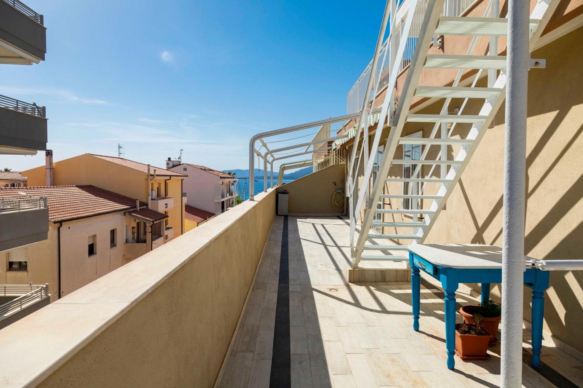 Lovealghero Stanze In Attico Vista Mare Exteriér fotografie
